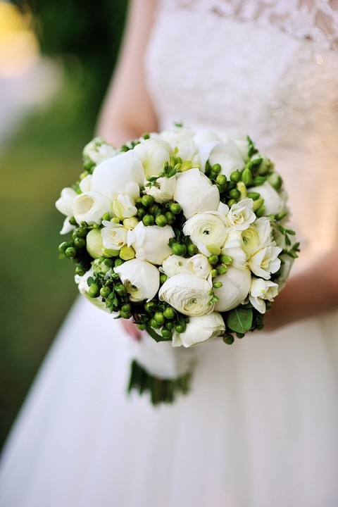 emerald green + white bouquet