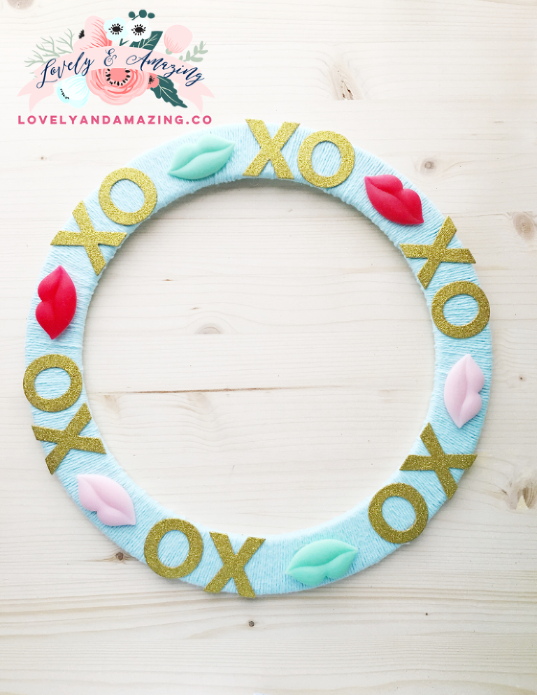 XOXO Valentine Wreath